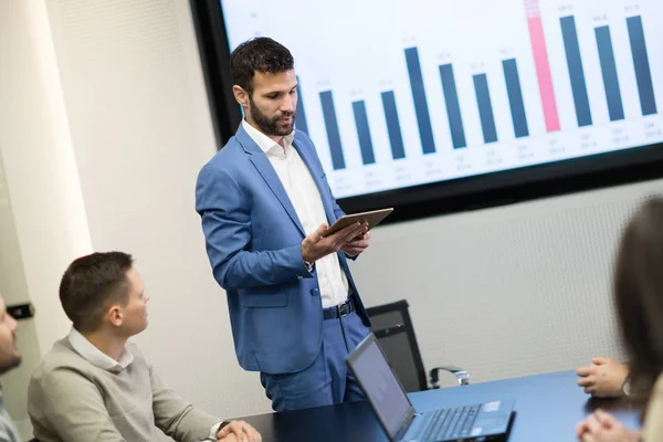 Immagine Una Riunione Lavoro Una Moderna Sala Conferenze — Foto Stock