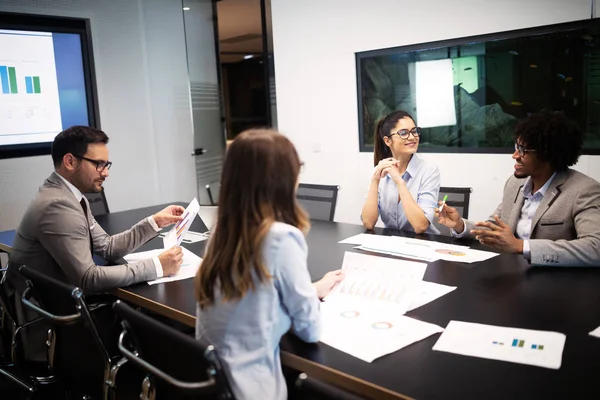 Grupo Gente Feliz Acertada Del Negocio Trabajo Oficina —  Fotos de Stock