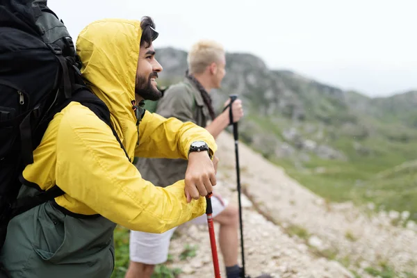 Happy Man Traveling Backpack Hiking Mountains — Stock Photo, Image