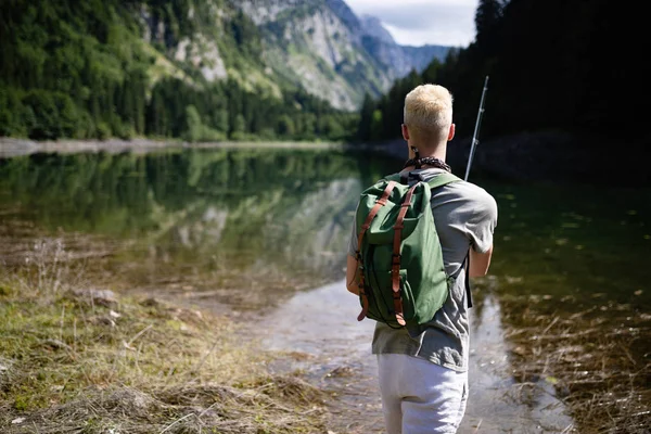 Pêcheur Pêchant Dans Nature Lac Camping — Photo