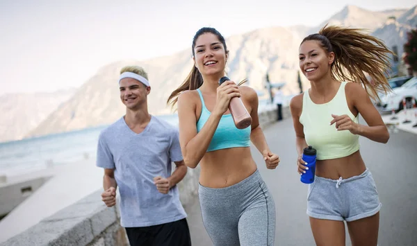 Löpning Sport Exercerande Och Hälsosam Livsstil Konceptet Glada Människor Jogging — Stockfoto