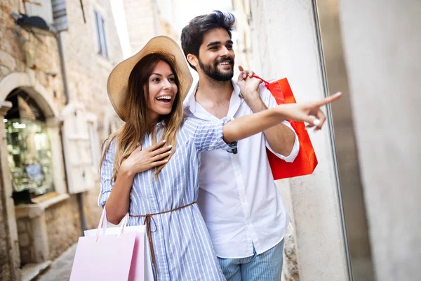 Consumerisme Liefde Dating Reizen Concept Mooi Paar Genieten Van Winkelen — Stockfoto