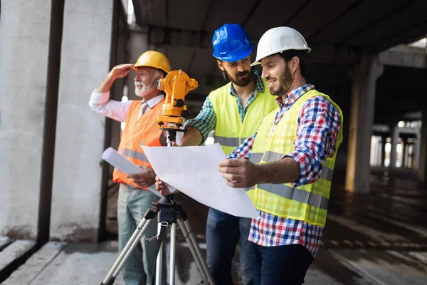 Grupo Ingenieros Construcción Que Trabajan Obra Gestión Obra — Foto de Stock