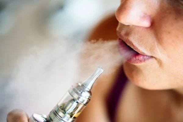 Smoking Vaping May Unhealthy Addictive Pose Health Risk Lungs — Stock Photo, Image