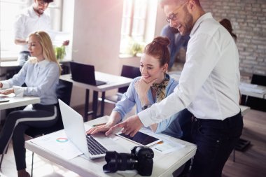 Başlangıç Çeşitliliği Takım Çalışması Beyin Fırtınası İş Toplantısı Kavramı