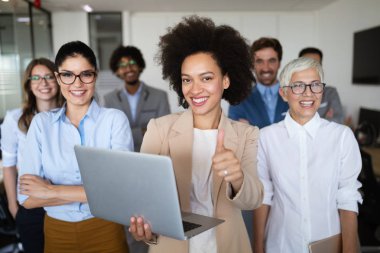 Başarılı girişimciler ve iş adamları hedeflerine ulaşıyor