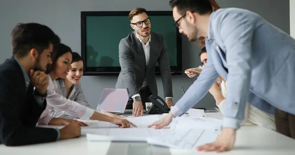 Empreendedores Negócios Conferência Pessoas Sala Reuniões Moderna — Fotografia de Stock