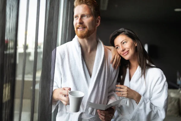 Casal Desfrutando Bem Estar Fim Semana Spa Relaxar Conceito — Fotografia de Stock