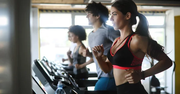 Gruppe Von Gesunden Fitten Menschen Cardio Workout Fitnessstudio — Stockfoto