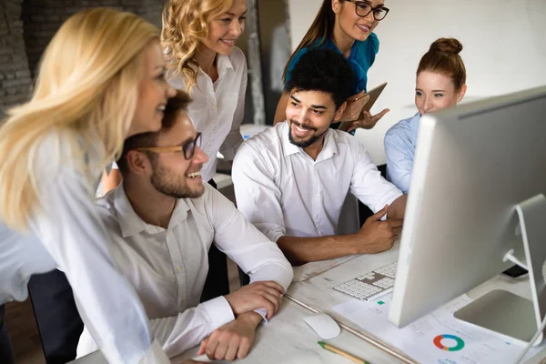 Empresario Joven Trabaja Con Nuevo Proyecto Startup Cargo Proceso Trabajo — Foto de Stock