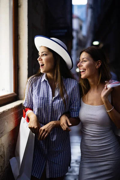 Young Happy Women Enjoying Shopping Vacation — Stock Photo, Image