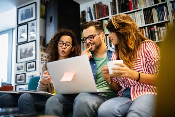Group College Students Studying School Library Study Friends Education Concept — Stock Photo, Image