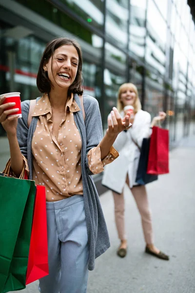 Group Happy Young Women Friends Having Fun Shopping Travel — Stock Photo, Image