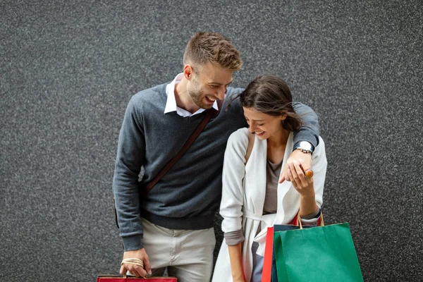Het Shoppen Leuke Tijd Vrolijk Succesvol Gelukkig Jong Mooi Paar — Stockfoto