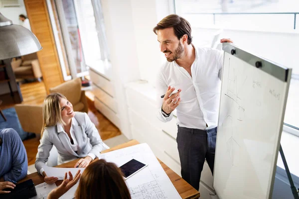 Presentation Konsultseminarium Affärsstrategi Och Brainstorming Kontoret — Stockfoto