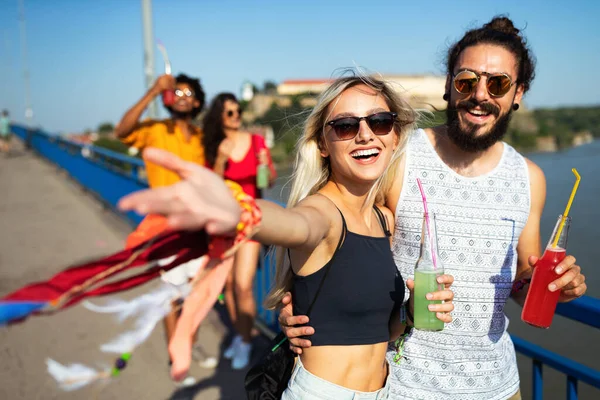 Amizade Dança Ligação Festival Felicidade Pessoas Alegres Conceito — Fotografia de Stock