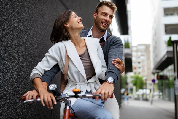 Beautiful Happy Young Couple Love Bicycle City Having Fun — Stock Photo, Image