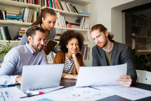 Negocios Oficina Tecnología Software Programación Personas Concepto —  Fotos de Stock