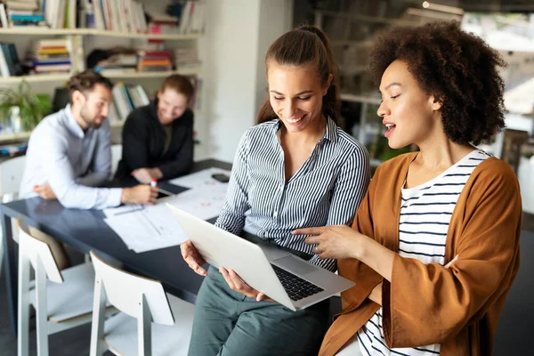 Negocios Oficina Tecnología Software Programación Personas Concepto — Foto de Stock