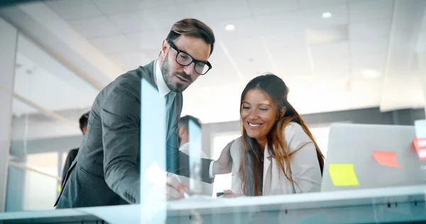 Affärsmän Arbetar Och Möte Moderna Kontor — Stockfoto