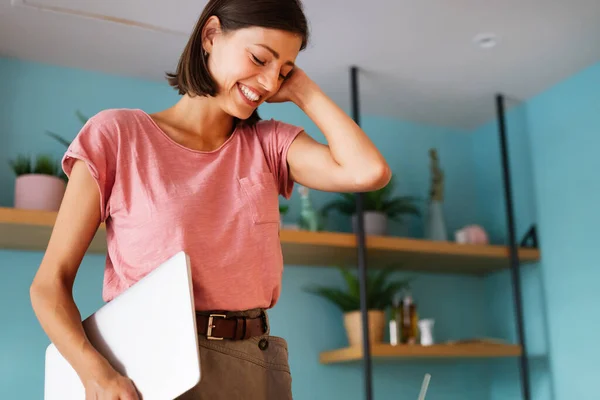 Woman Laptop Working Planning Thinking Freelancer Student Concept — Stock Photo, Image