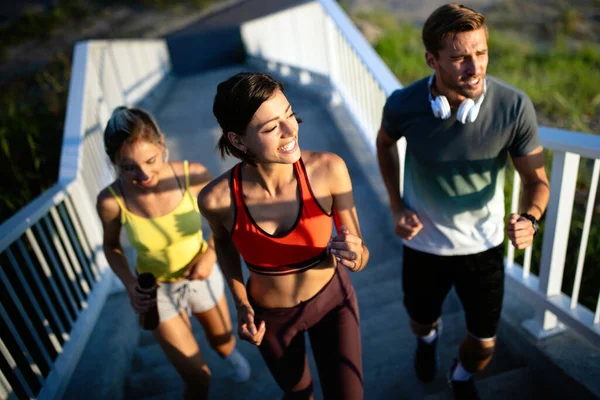 Fitness Deporte Gente Concepto Jogging Gente Feliz Forma Corriendo Aire —  Fotos de Stock
