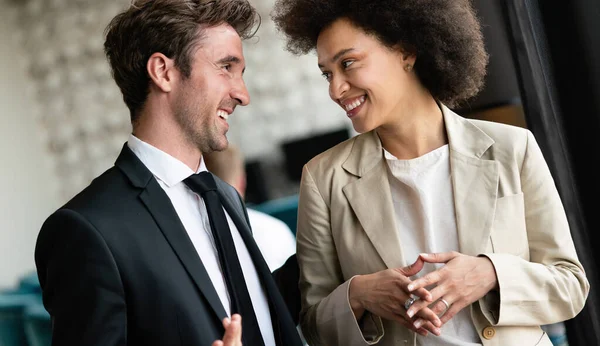 Taking Time Chat Colleague Two Cheerful Business People Discussing Something — Stock Photo, Image