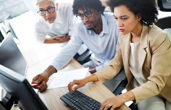 Exitoso Grupo Empresarial Feliz Personas Trabajo Oficina —  Fotos de Stock