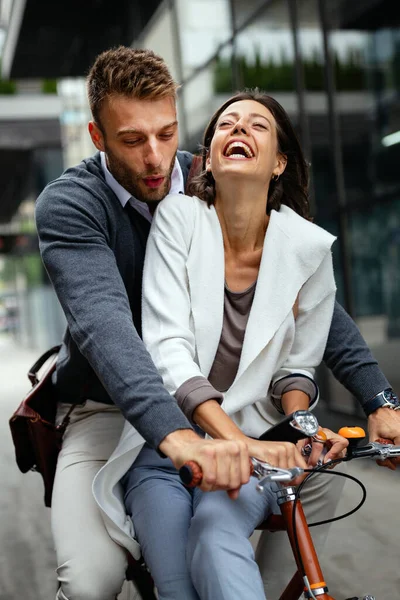 Portrait Happy Young Couple Love Riding Bicycle Having Fun Together — Stock Photo, Image