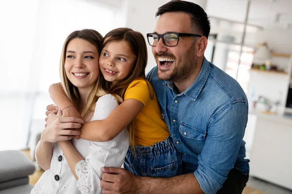 Glückliche Familie Die Spaß Hat Zeit Miteinander Verbringen — Stockfoto