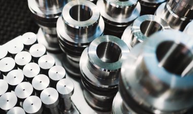 Modern metal endüstrisinde üretilen metal parçalarının endüstriyel arka planı