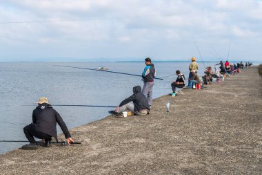 Poti, Gürcistan - 29.04.2018: Balıkçılar Paliastomi Gölü üzerinde.