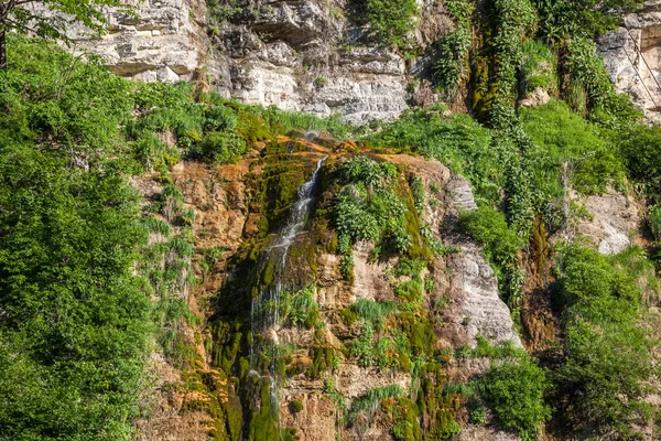 Cachoeira Kinchkha Pequeno Desfiladeiro Perto Kutaisi Geórgia — Fotografia de Stock