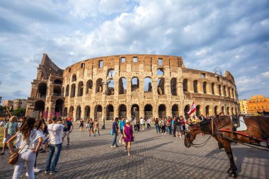 Roma, İtalya - 22.06.2018: Roma, İtalya, Colosseum. Roma Colosseum ana seyahat konumlar biridir.