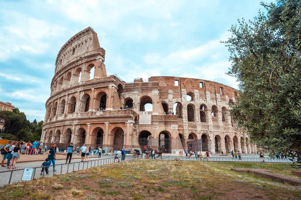 Roma, İtalya - 22.06.2018: Roma, İtalya, Colosseum. Roma Colosseum ana seyahat konumlar biridir.