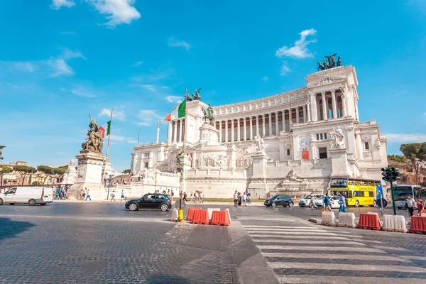 Rome, İtalya - 22.06.2018: Venedik Meydanı Roma ve Victor Emmanuel anıt.