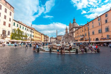 Rome, İtalya - 23.06.2018: Piazza Navona, Roma, ünlü çeşmesinin en güzel kareler.