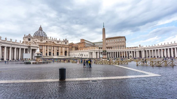 Rome Olaszország 2018 Szent Péter Tér Vatikáni Szent Péter Székesegyházra — Stock Fotó