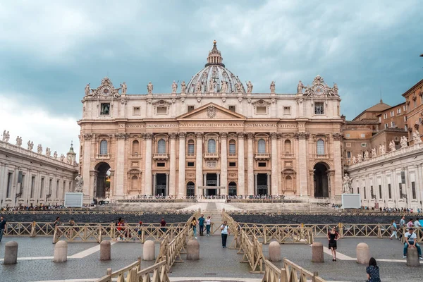 Róma Vatikán Olaszország 2018 Szent Péter Bazilika Szent Péter Téren — Stock Fotó