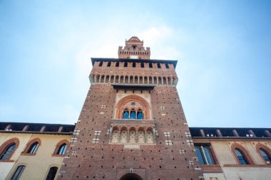 Sforza Kalesi (Castello Sforzesco) bir kalesidir, Milano, İtalya.