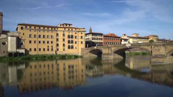 Florenz Dreifaltigkeitsbrücke Von Der Alten Brücke Ponte Vecchio — Stockvideo