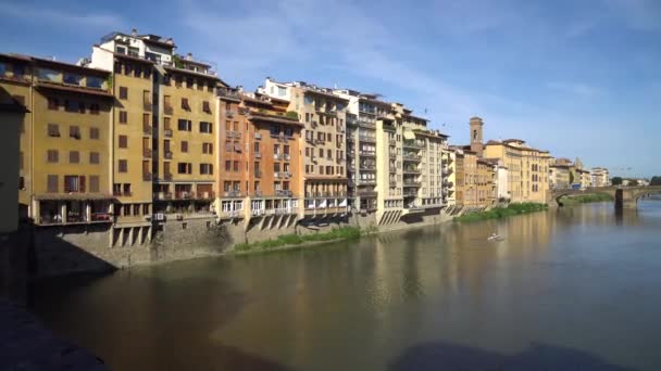 Florenz Dreifaltigkeitsbrücke Von Der Alten Brücke Ponte Vecchio — Stockvideo