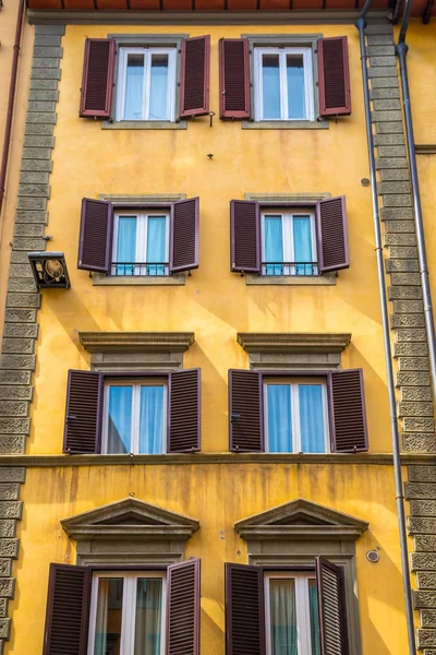 Ventanas Típicas Arquitectura Florencia Edificio Monumental Florencia Italia —  Fotos de Stock