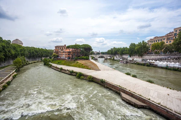 Ostrov Tiberina Isola Tiberina Řece Tiber Římě Itálie — Stock fotografie