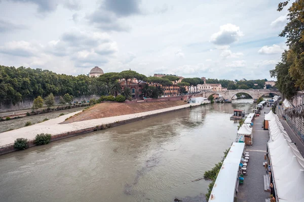 Ostrov Tiberina Isola Tiberina Řece Tiber Římě Itálie — Stock fotografie