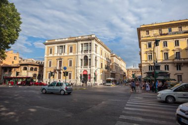 Roma, İtalya - 23.06.2018: Roma, İtalya, eski sokak. Mimari ve Roma'nın simgesel yapı.