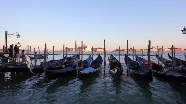 Veneza Itália 2018 Vista Para San Giorgio Maggiore Venice Gondolas — Vídeo de Stock