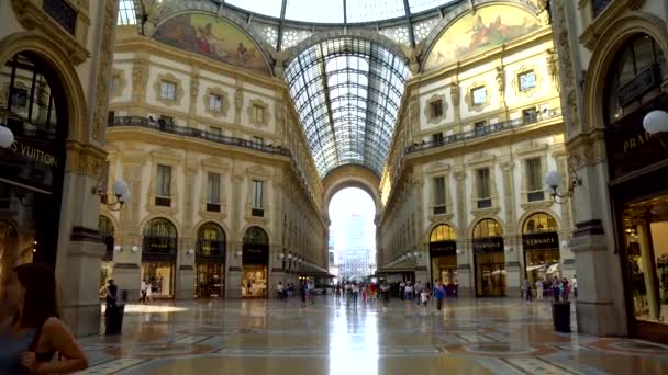 Milan Olaszország 2018 Vittorio Emanuele Gallery Duomo Tér — Stock videók