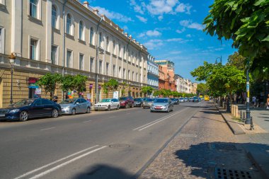 Tbilisi, Gürcistan - 30.08.2018: Agmashenebeli Caddesi üzerinde şehir Tbilisi tarihi kesiminde ana caddelerinden görünümdür.
