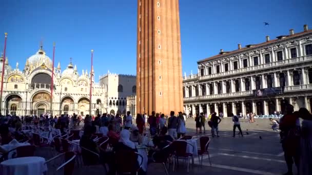 Venecia Italia 2018 Campanario San Marcos Campanario Símbolo Venecia Plaza — Vídeos de Stock